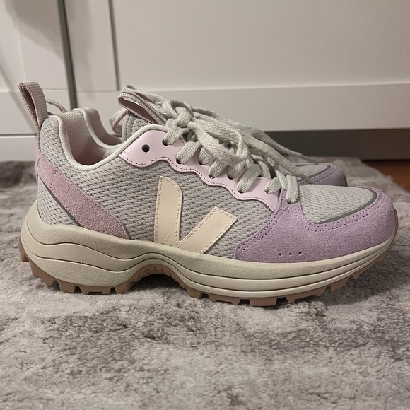 Veja Women’s Venturi Running Sneakers - Size US 6 - Picture 3 of 8